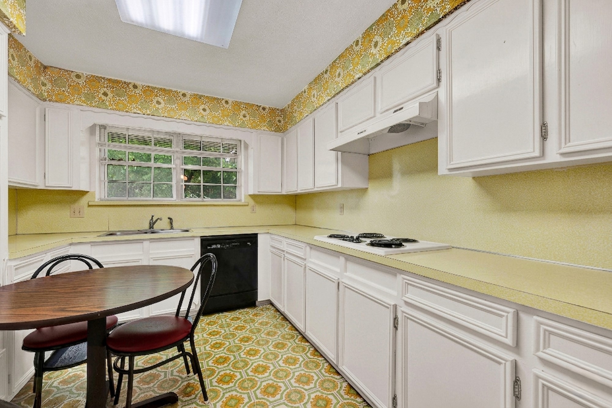 1415 S Joe Wilson Road Cedar Hill TX 75104