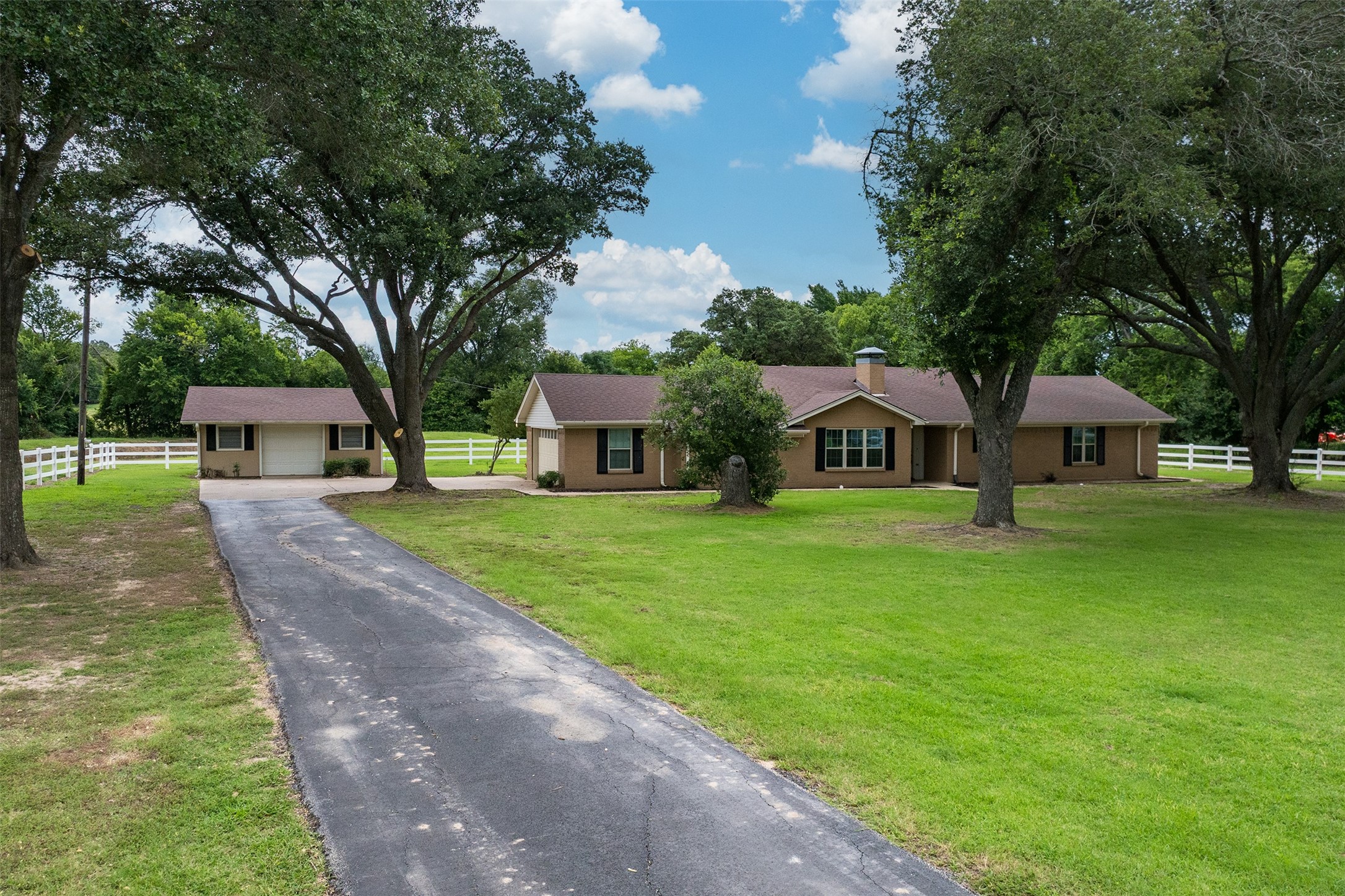 11608 State Highway 19 N Athens TX 75752