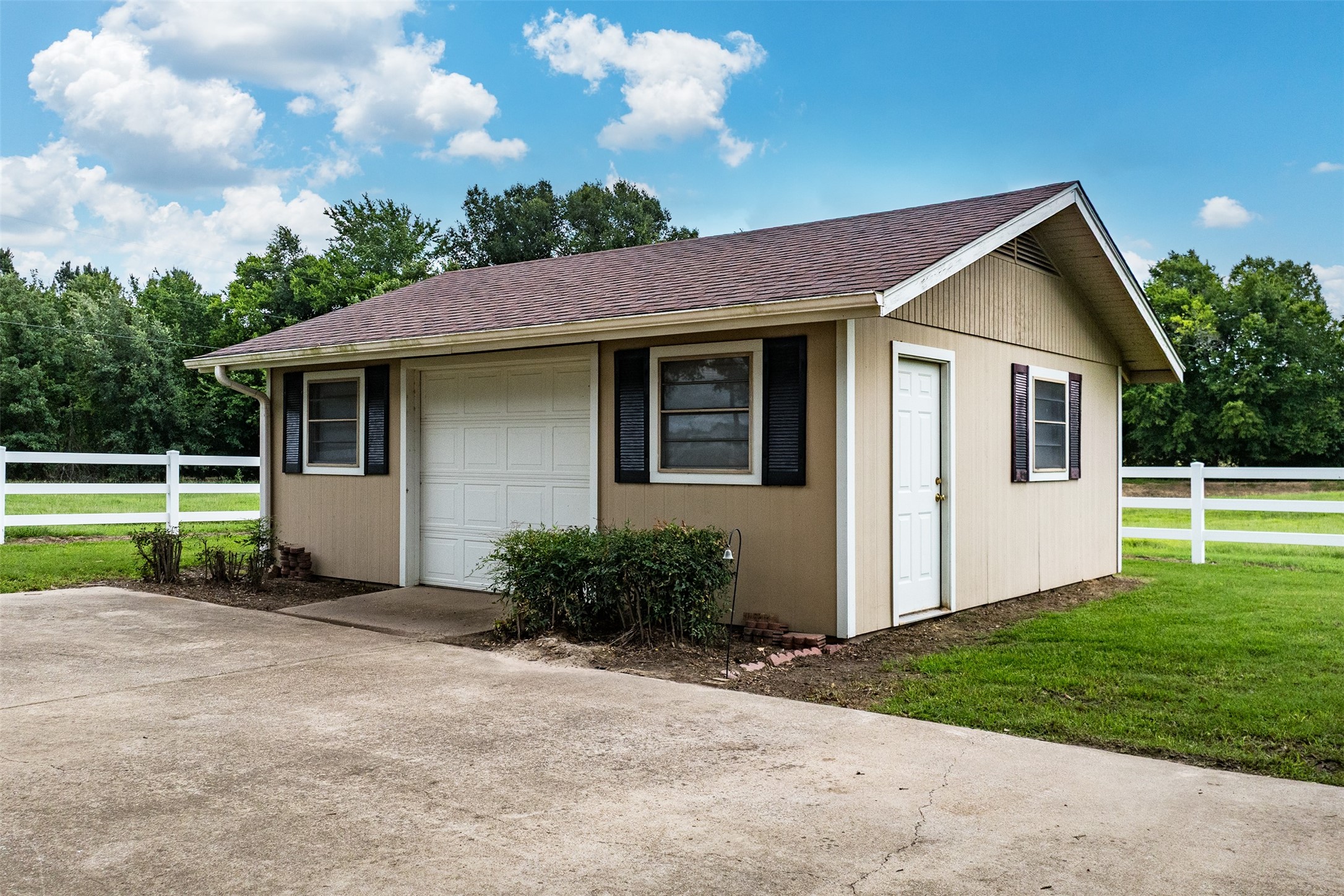 11608 State Highway 19 N Athens TX 75752