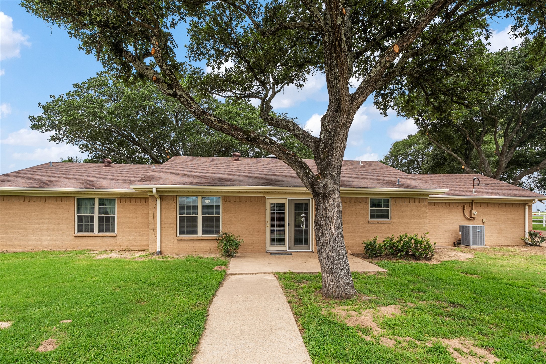 11608 State Highway 19 N Athens TX 75752