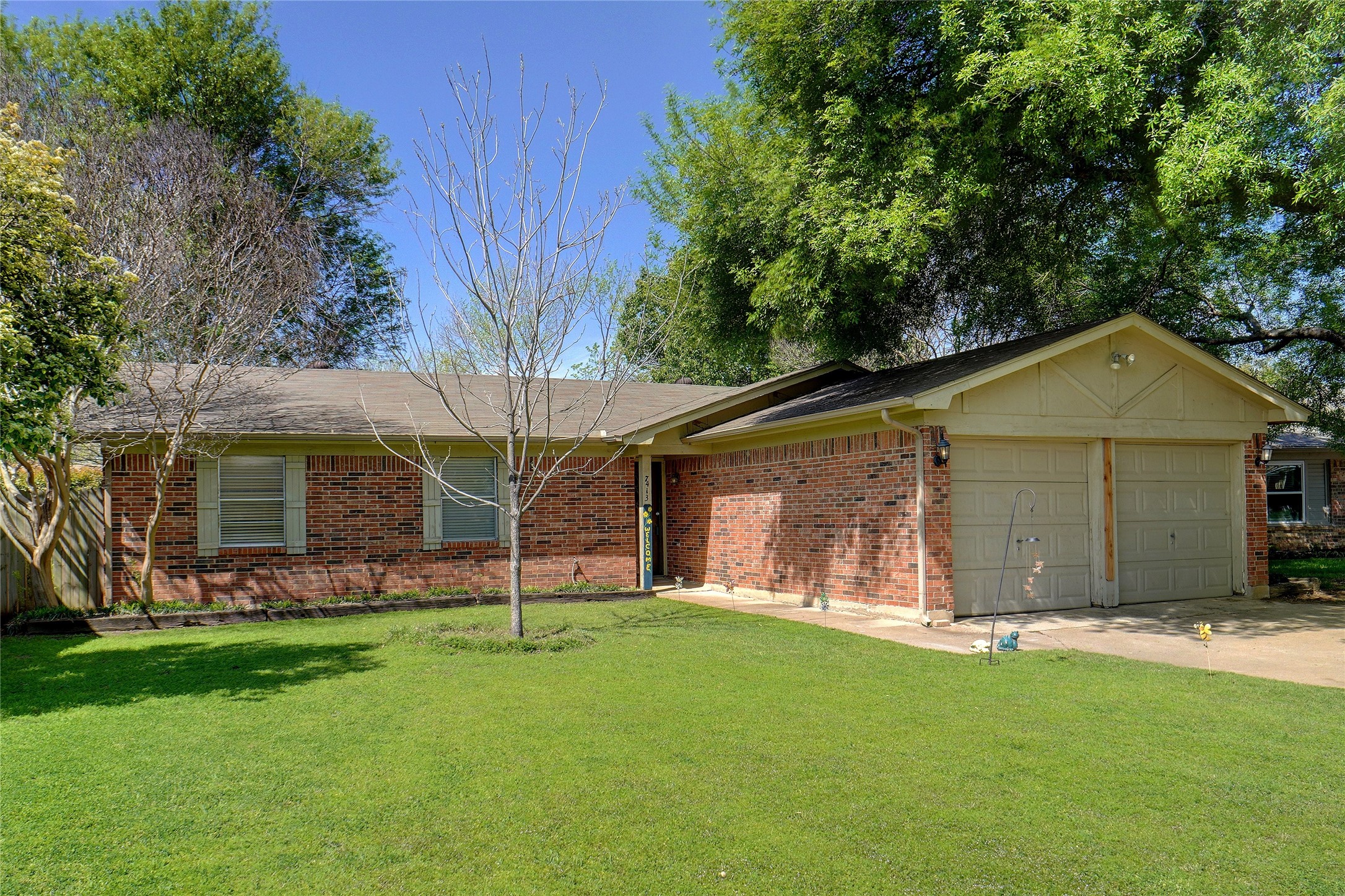 7413 Meadowdale Drive Watauga TX 76148