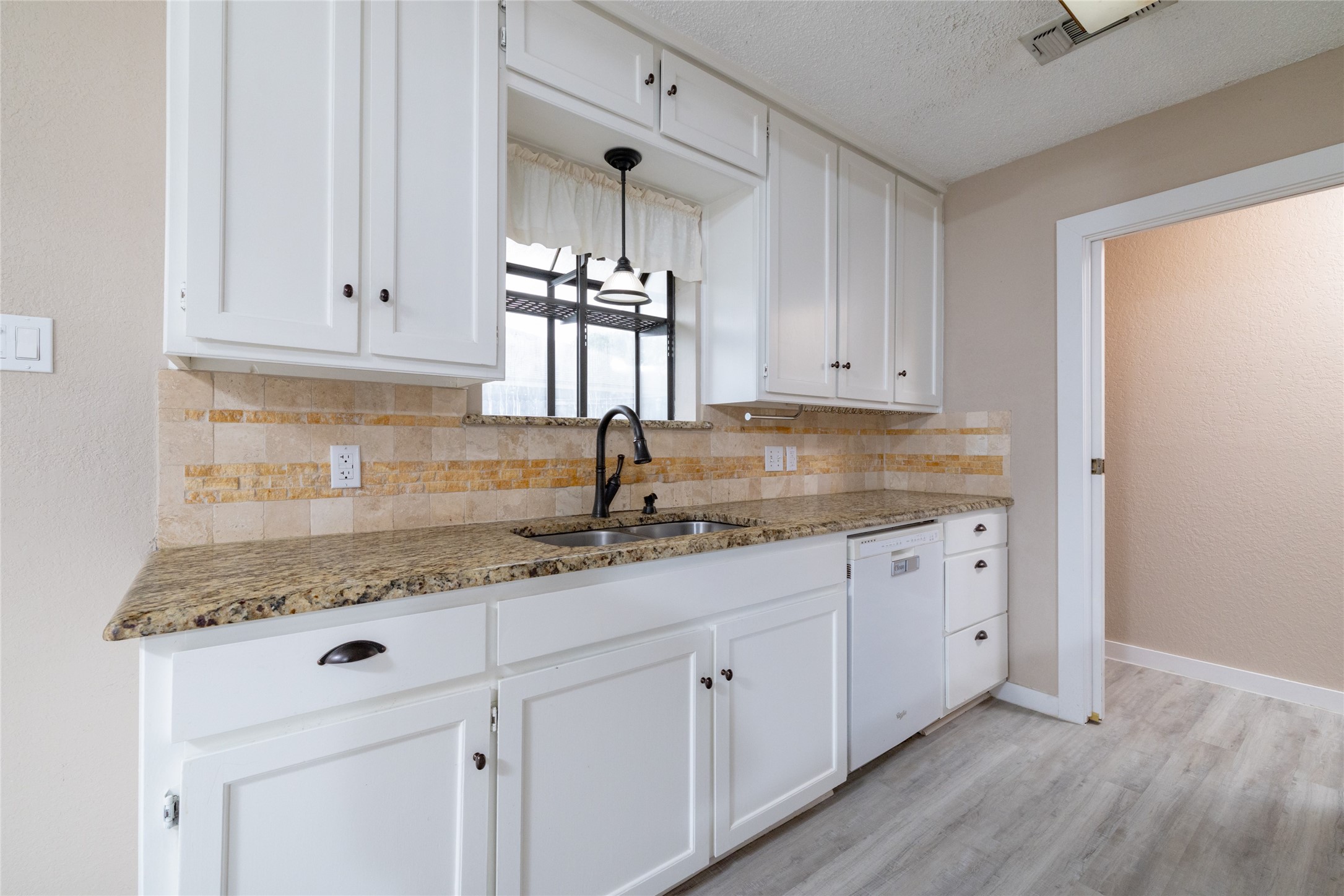 937 Springhill Drive Burleson TX 76028