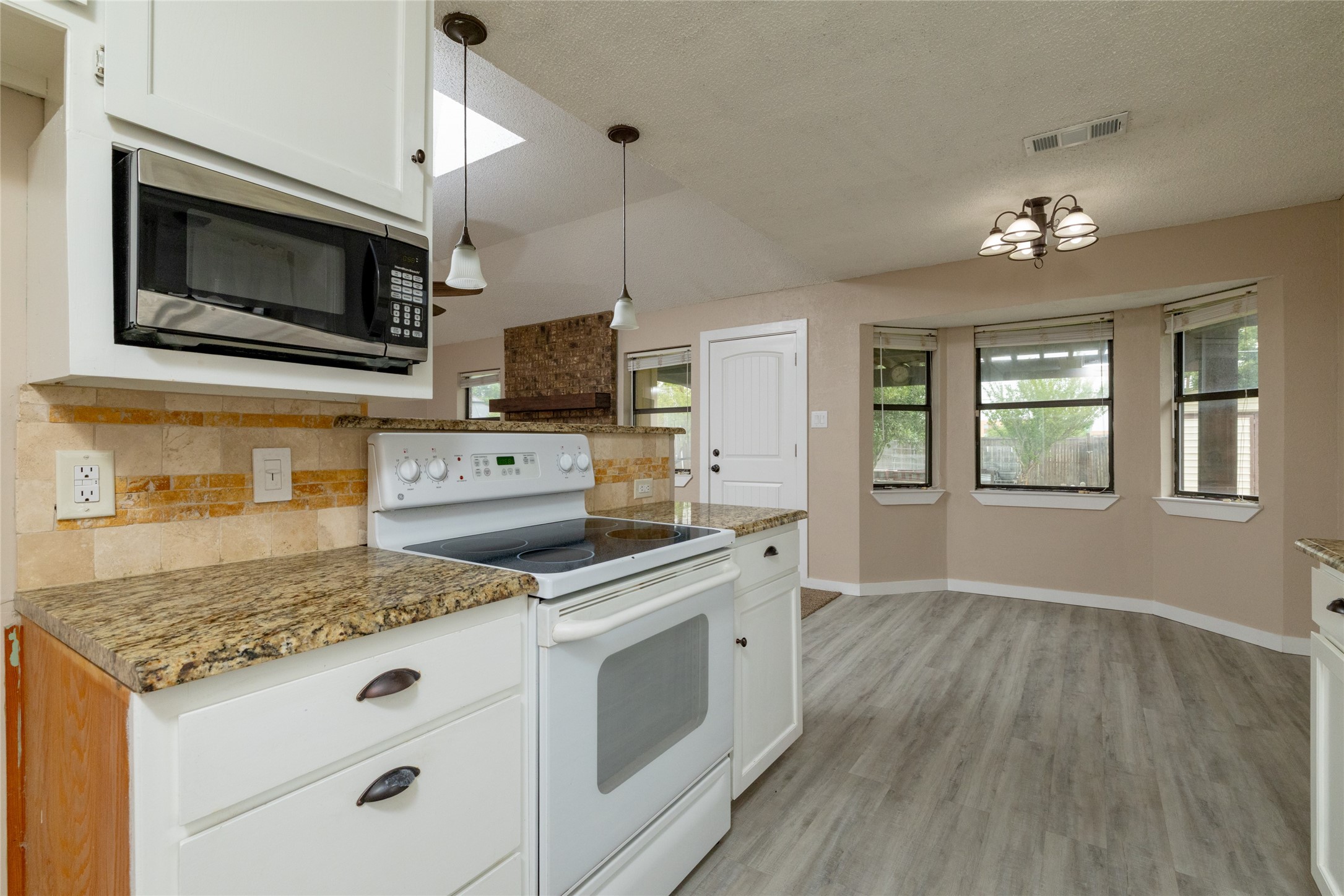 937 Springhill Drive Burleson TX 76028