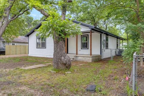 103 N Mill Street Savoy TX 75479