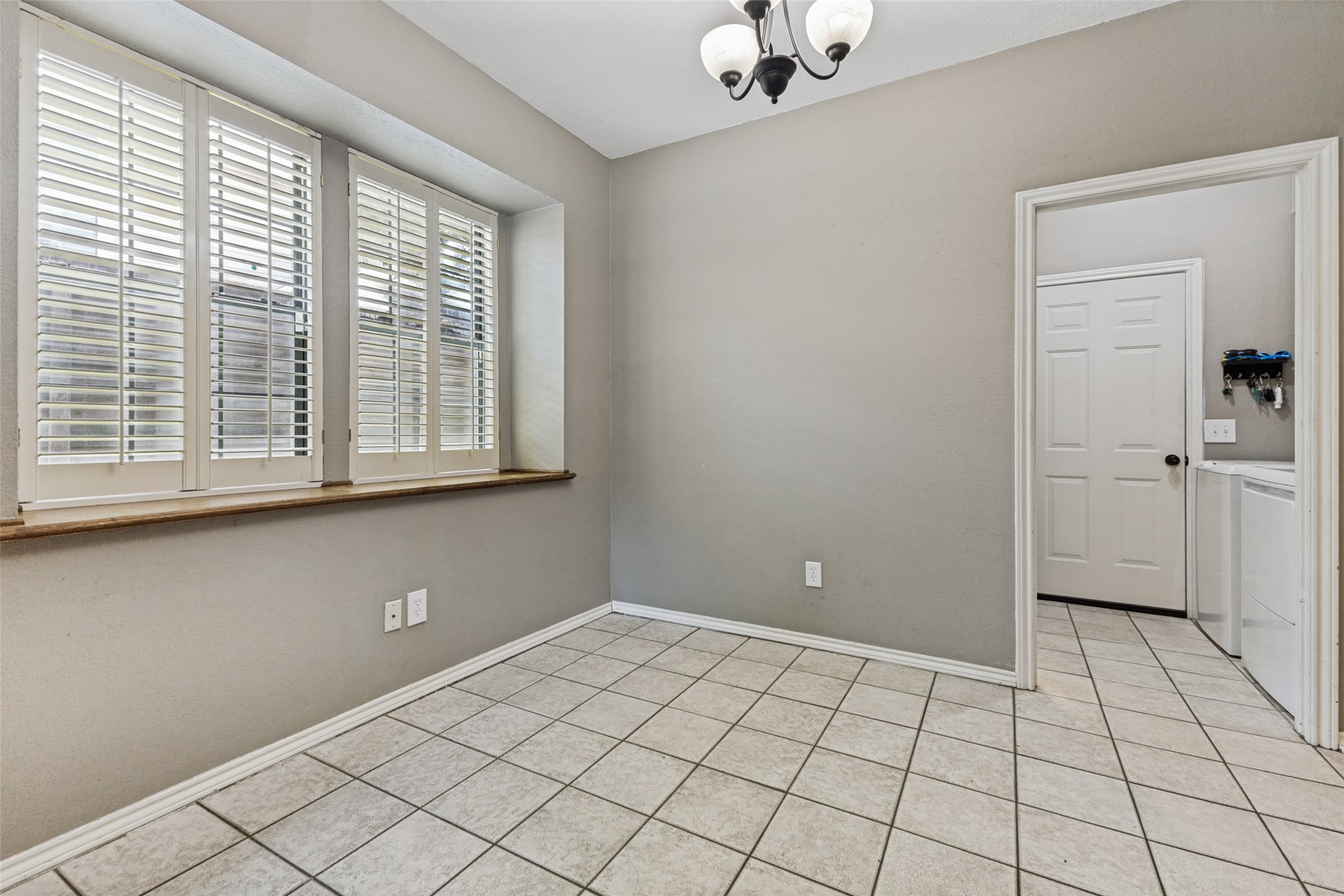 4123 Lawngate Drive Dallas TX 75287