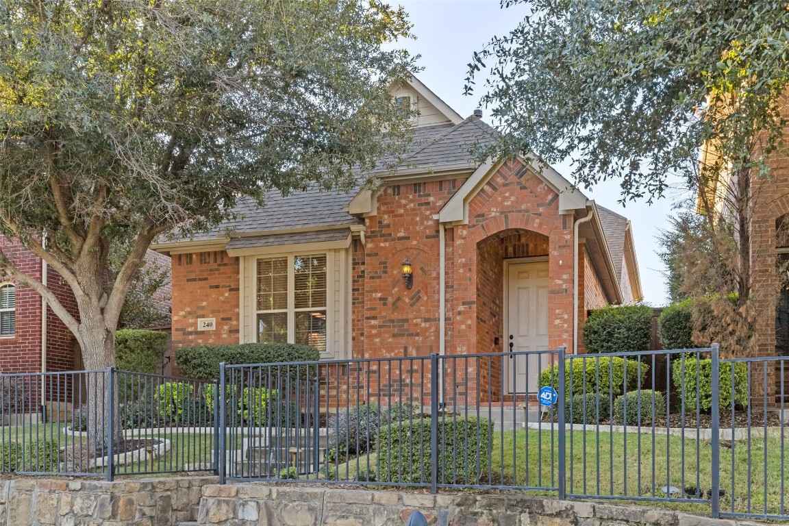 240 Carrington Lane Lewisville TX 75067