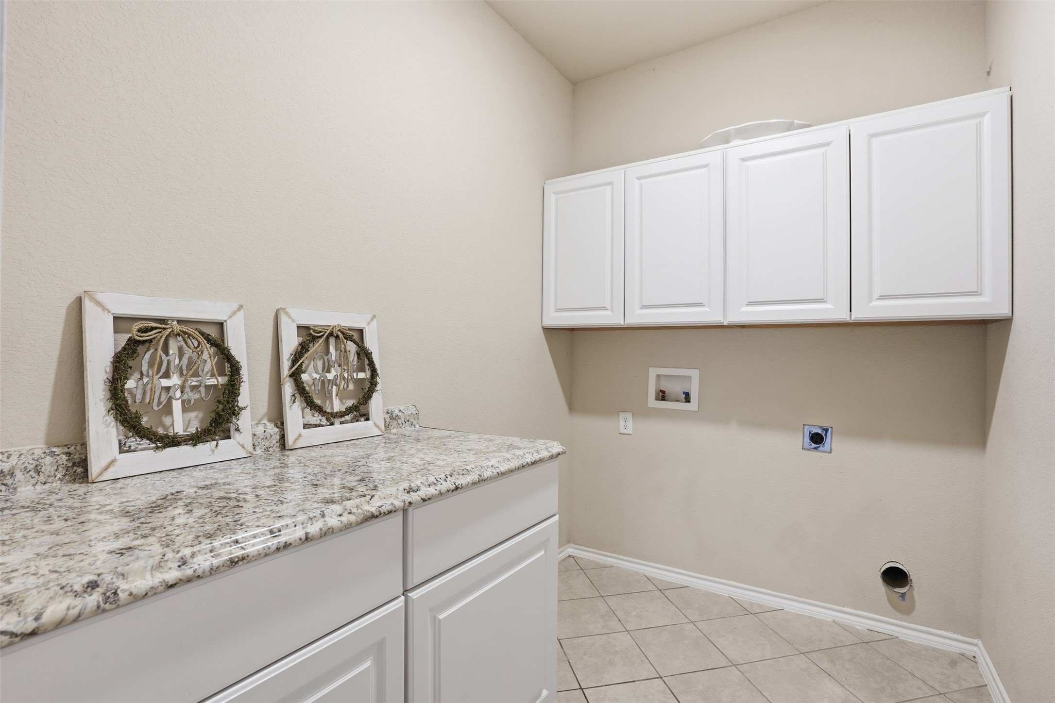 637 S Redford Lane White Settlement TX 76108