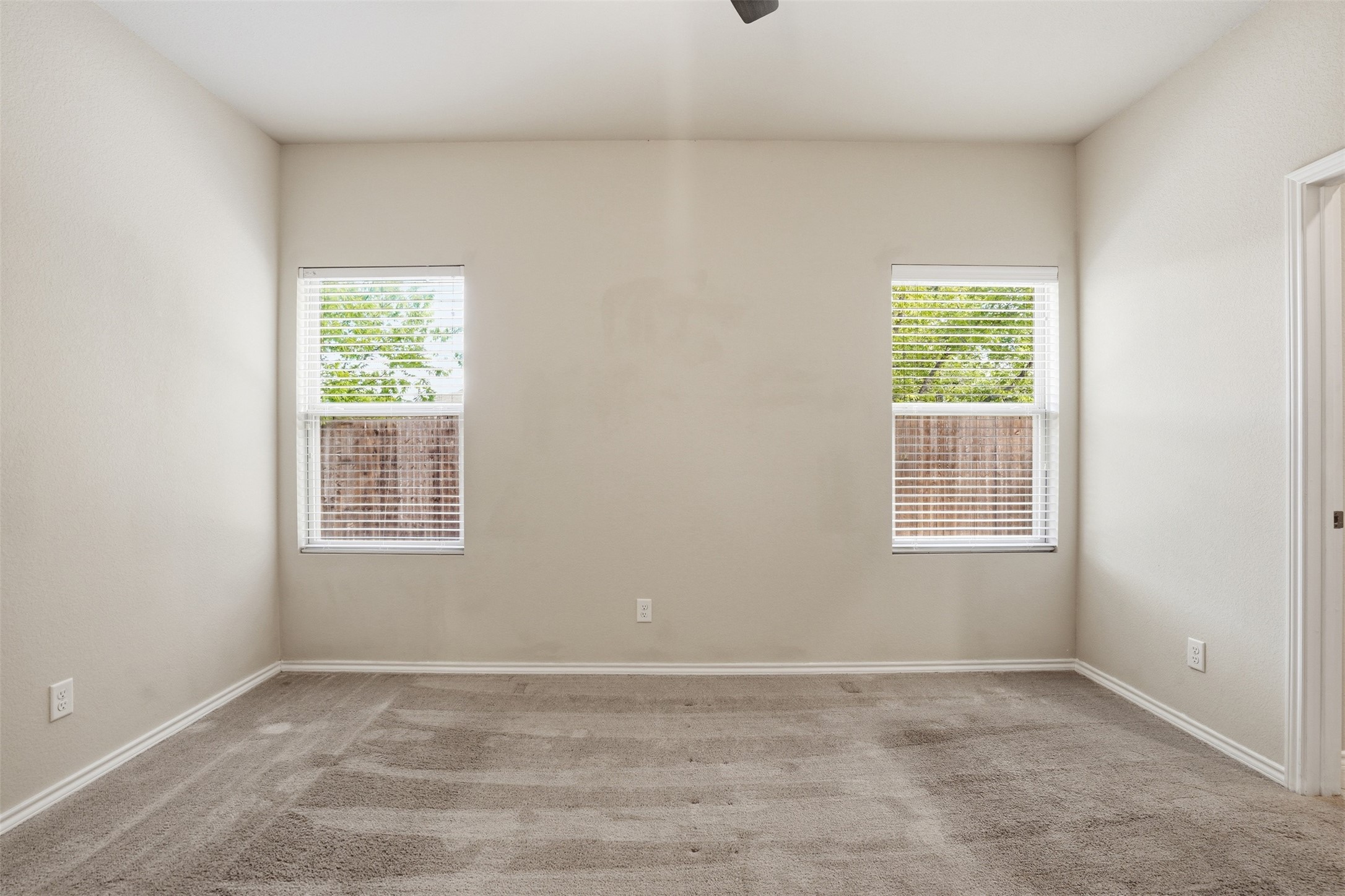 637 S Redford Lane White Settlement TX 76108