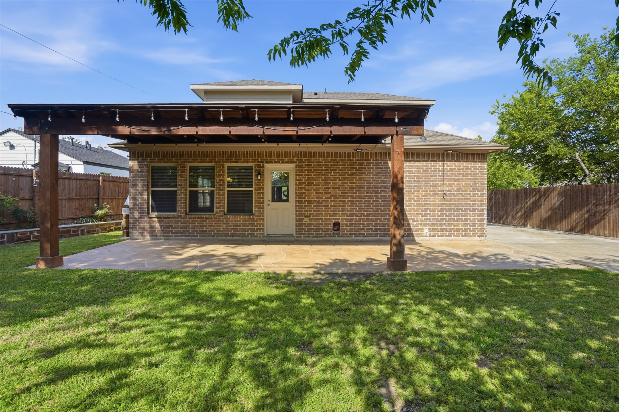 637 S Redford Lane White Settlement TX 76108