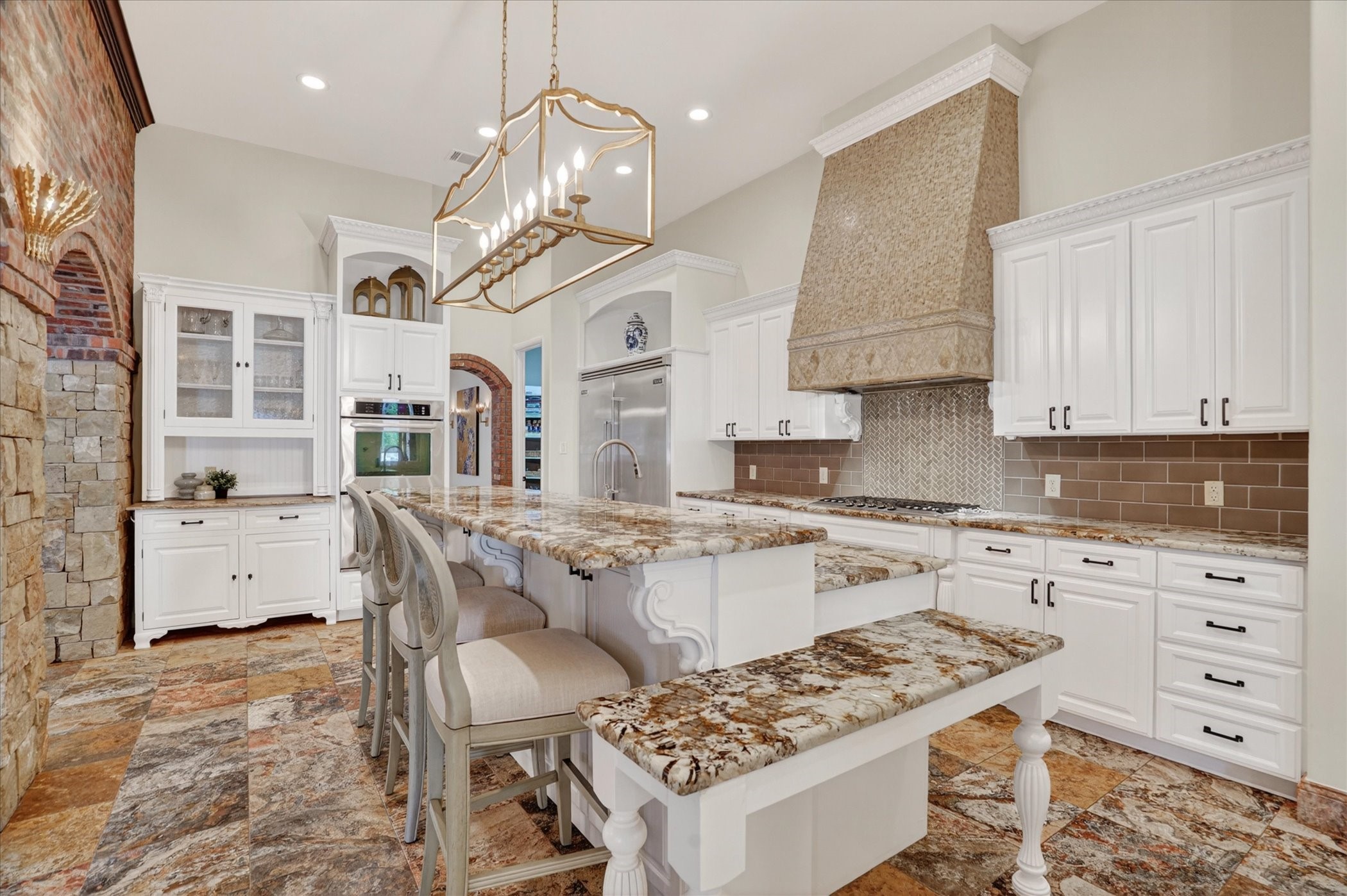 716 Flamingo Circle Burleson TX 76028