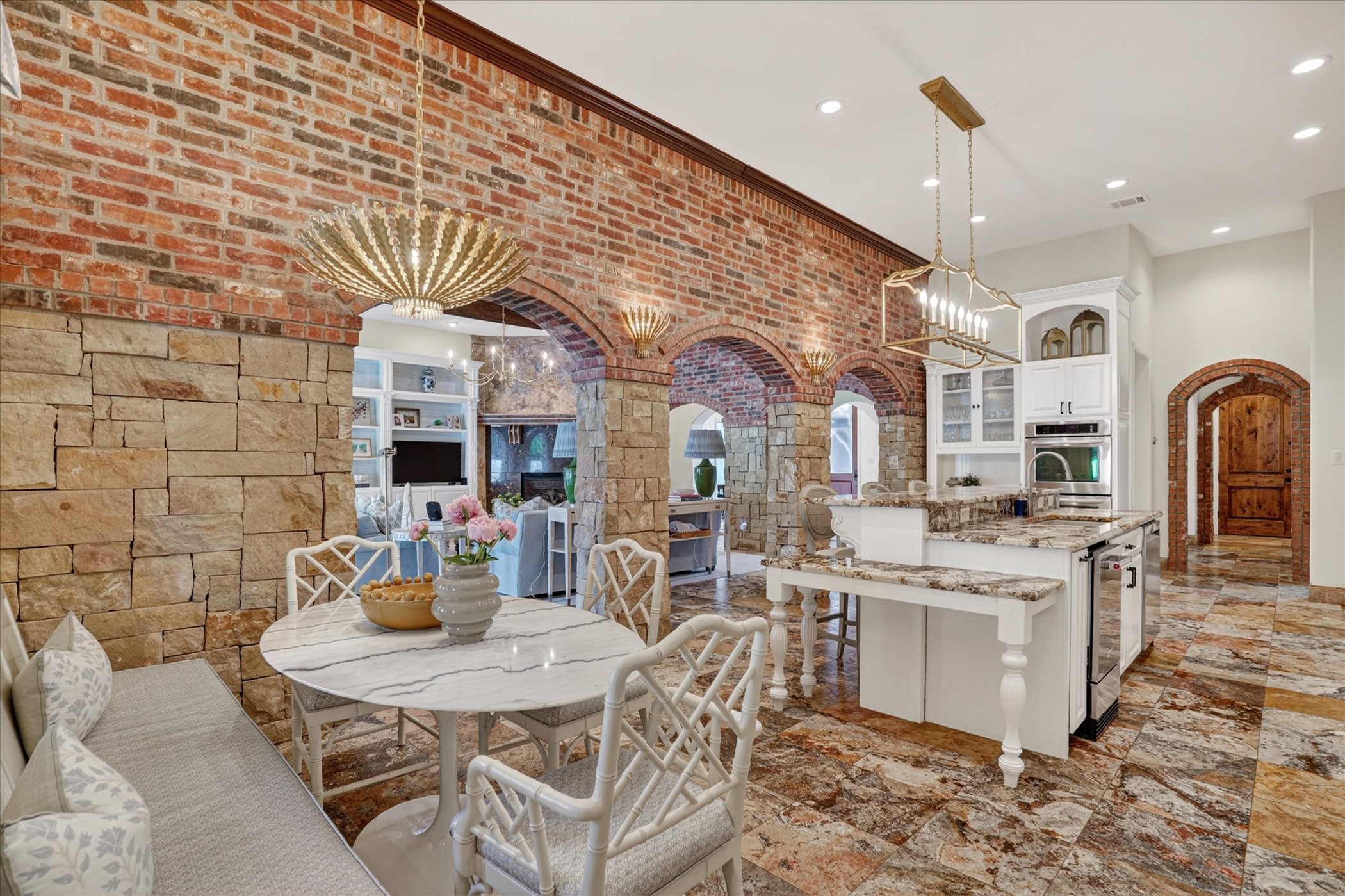 716 Flamingo Circle Burleson TX 76028