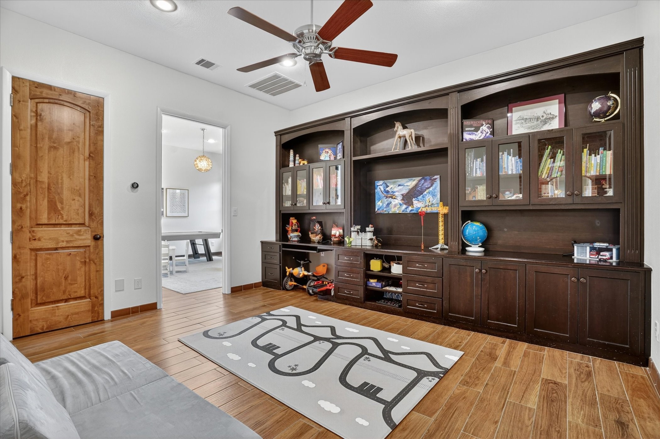 716 Flamingo Circle Burleson TX 76028