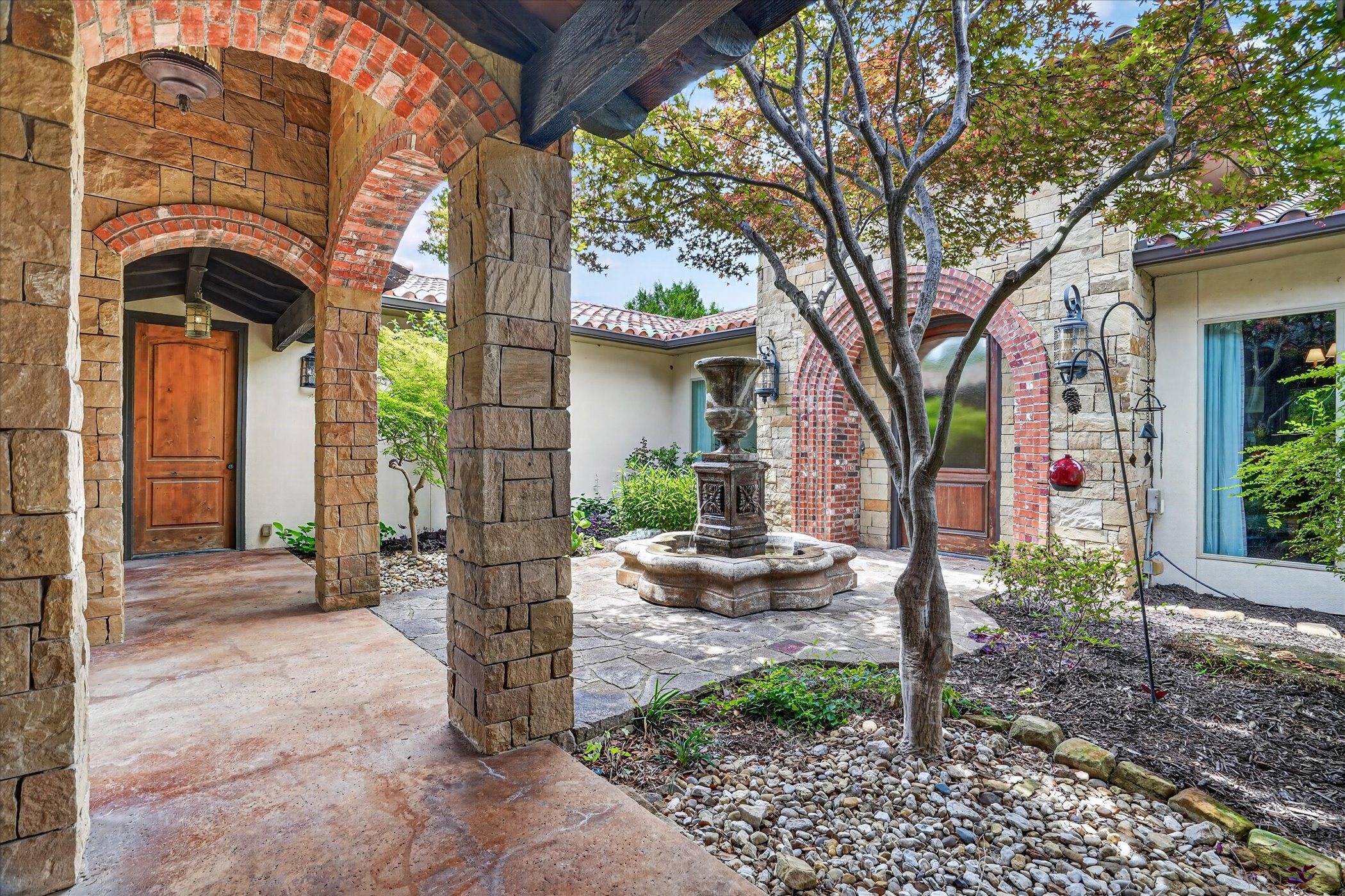 716 Flamingo Circle Burleson TX 76028