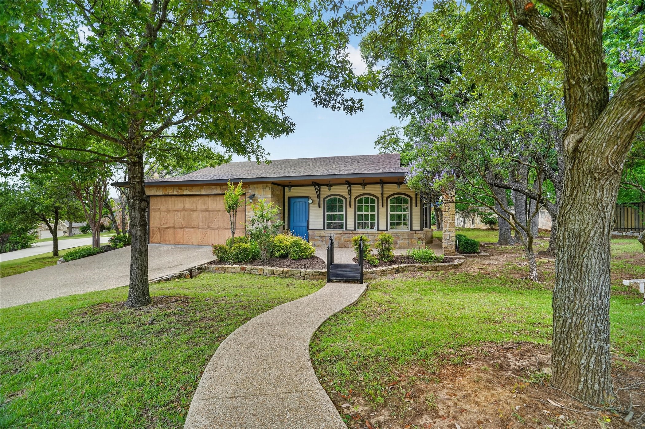 716 Flamingo Circle Burleson TX 76028