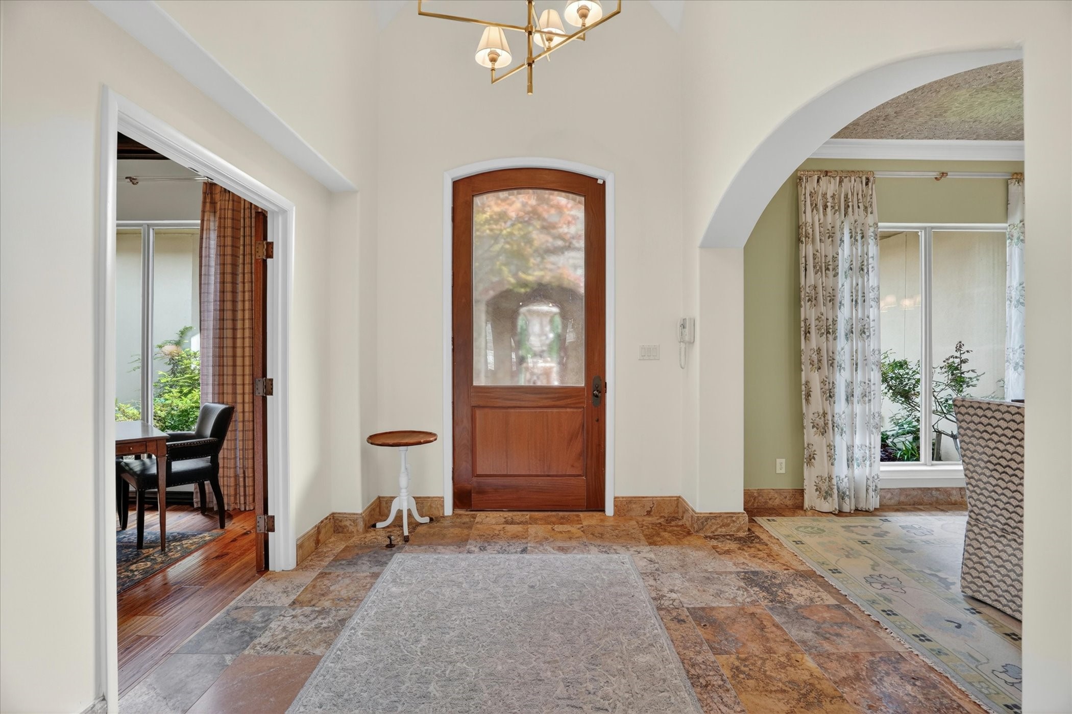 716 Flamingo Circle Burleson TX 76028