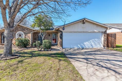 7521 Meadowlark Lane N Watauga TX 76148