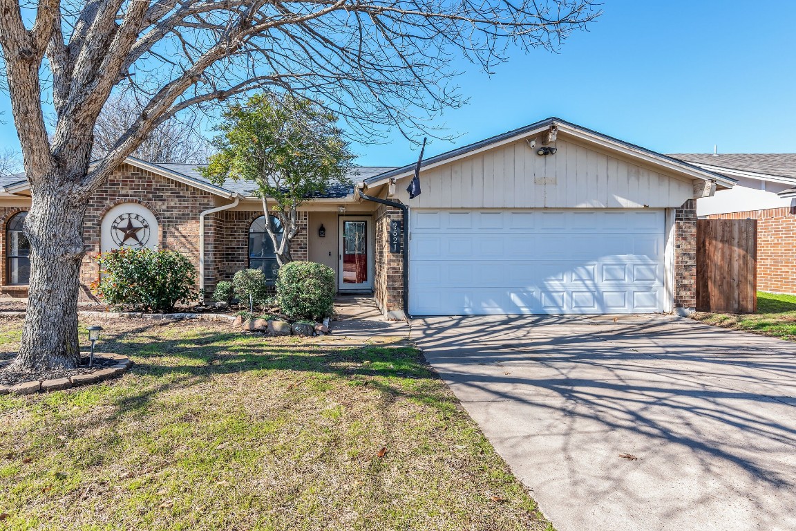 7521 Meadowlark Lane N Watauga TX 76148