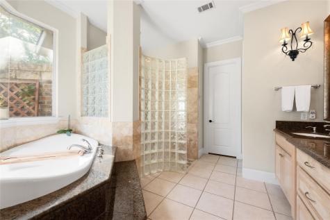 6204 Toscana Circle Fort Worth TX 76140