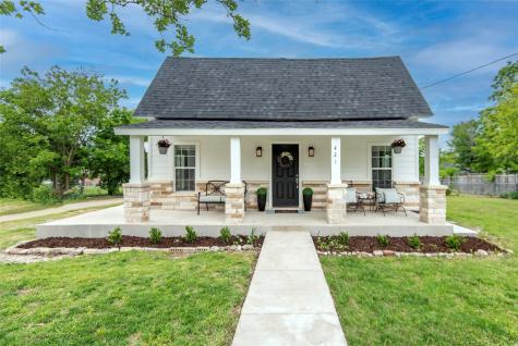 421 N Main Street Farmersville TX 75442