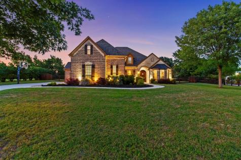 7801 Oak Creek Lane Denton TX 76208