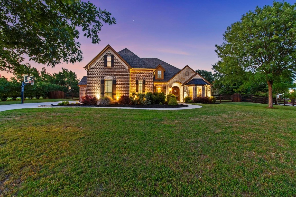 7801 Oak Creek Lane Denton TX 76208