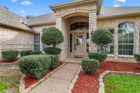 2818 Hollypoint Court Arlington TX 76015