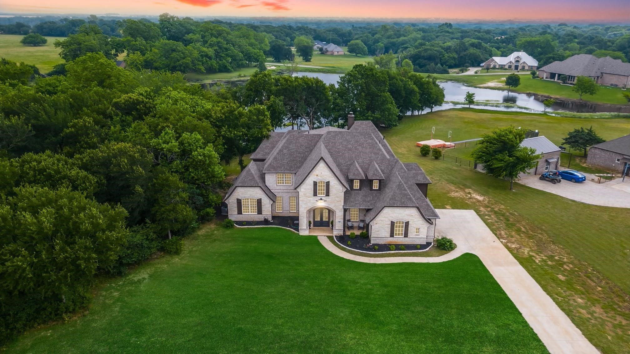 38 Oak Creek Court Gunter TX 75058