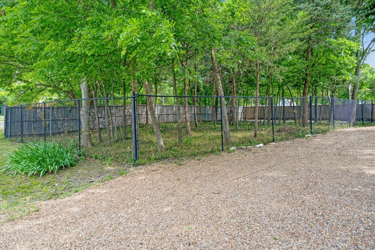 202 Parker Drive Pottsboro TX 75076