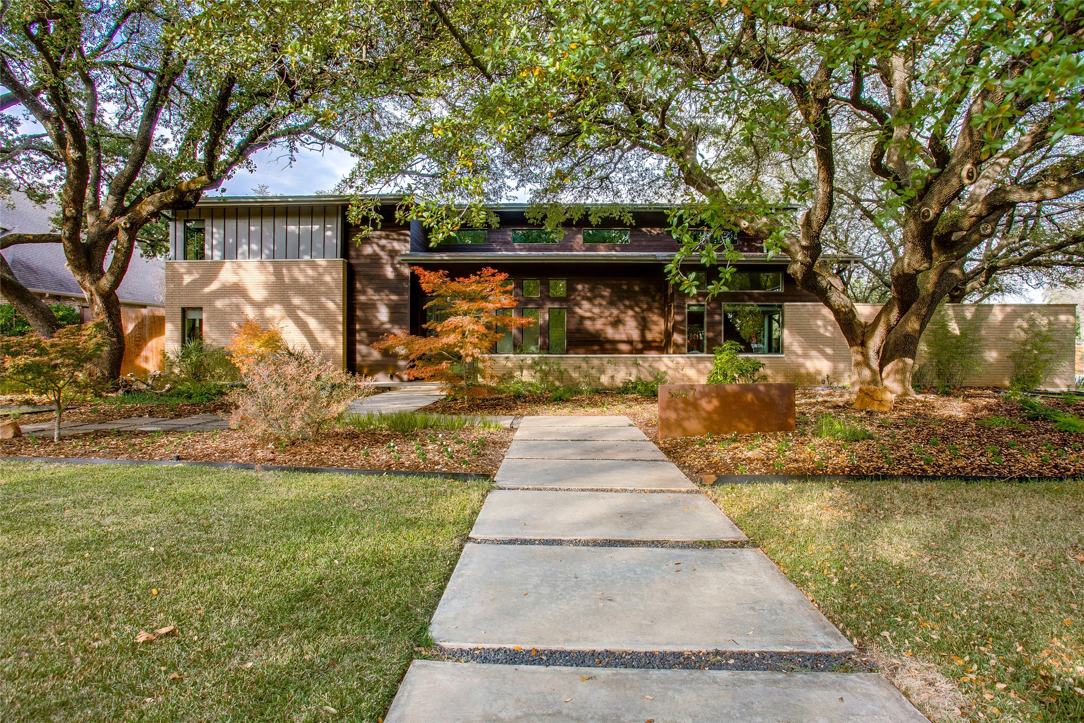 5947 Meadowcrest Drive Dallas TX 75230