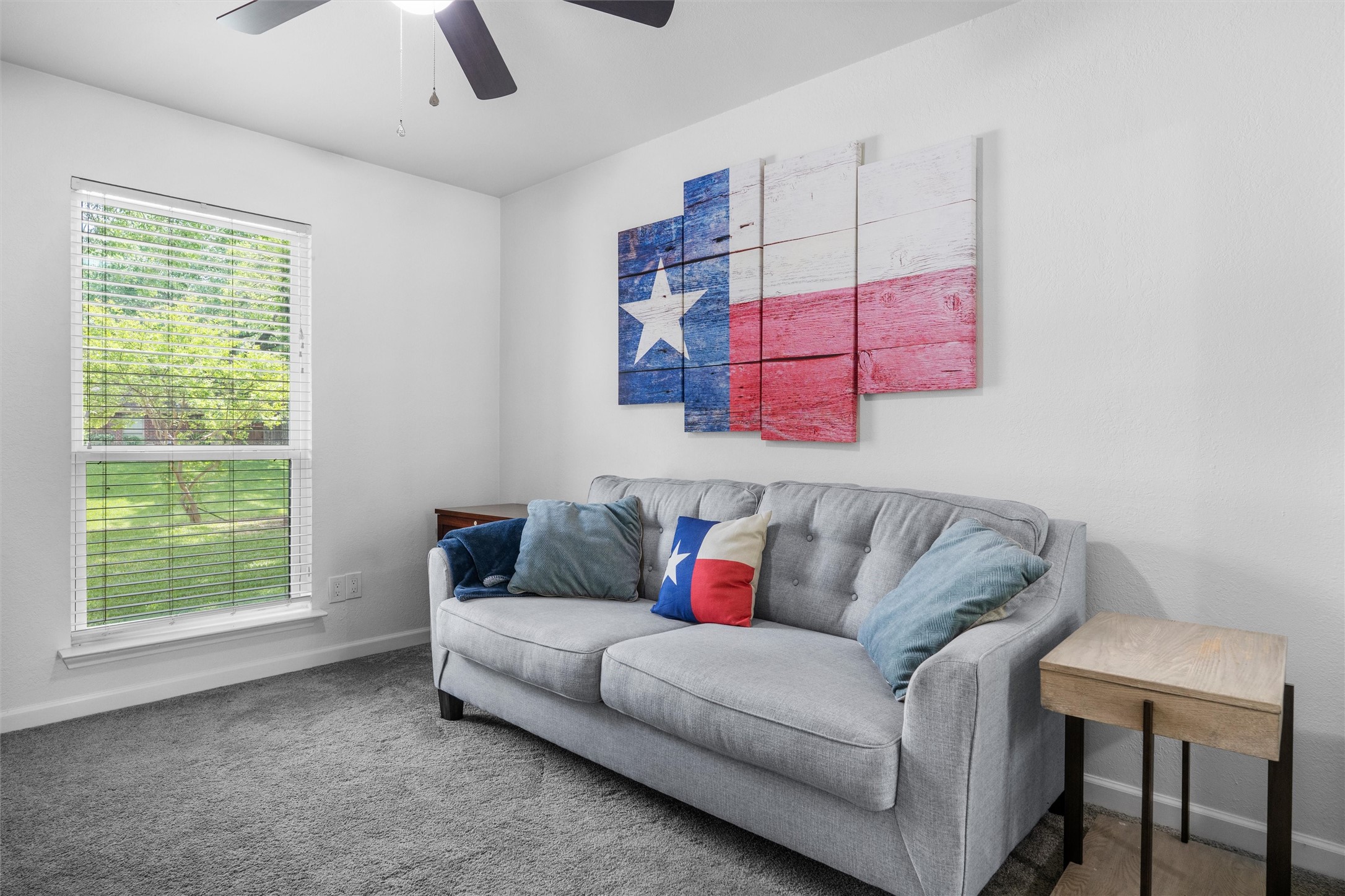 715 Hinsdale Drive Arlington TX 76006