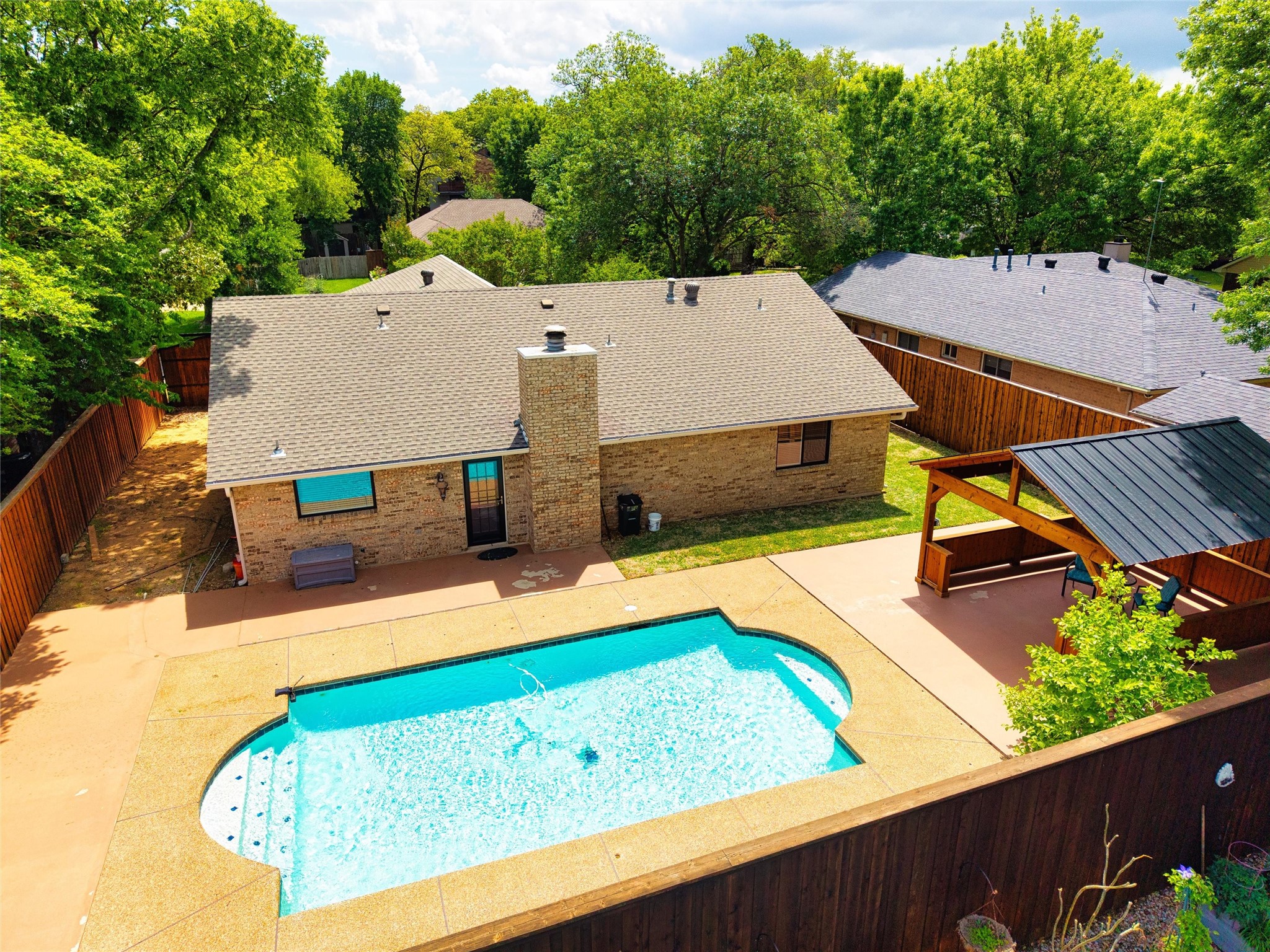 715 Hinsdale Drive Arlington TX 76006