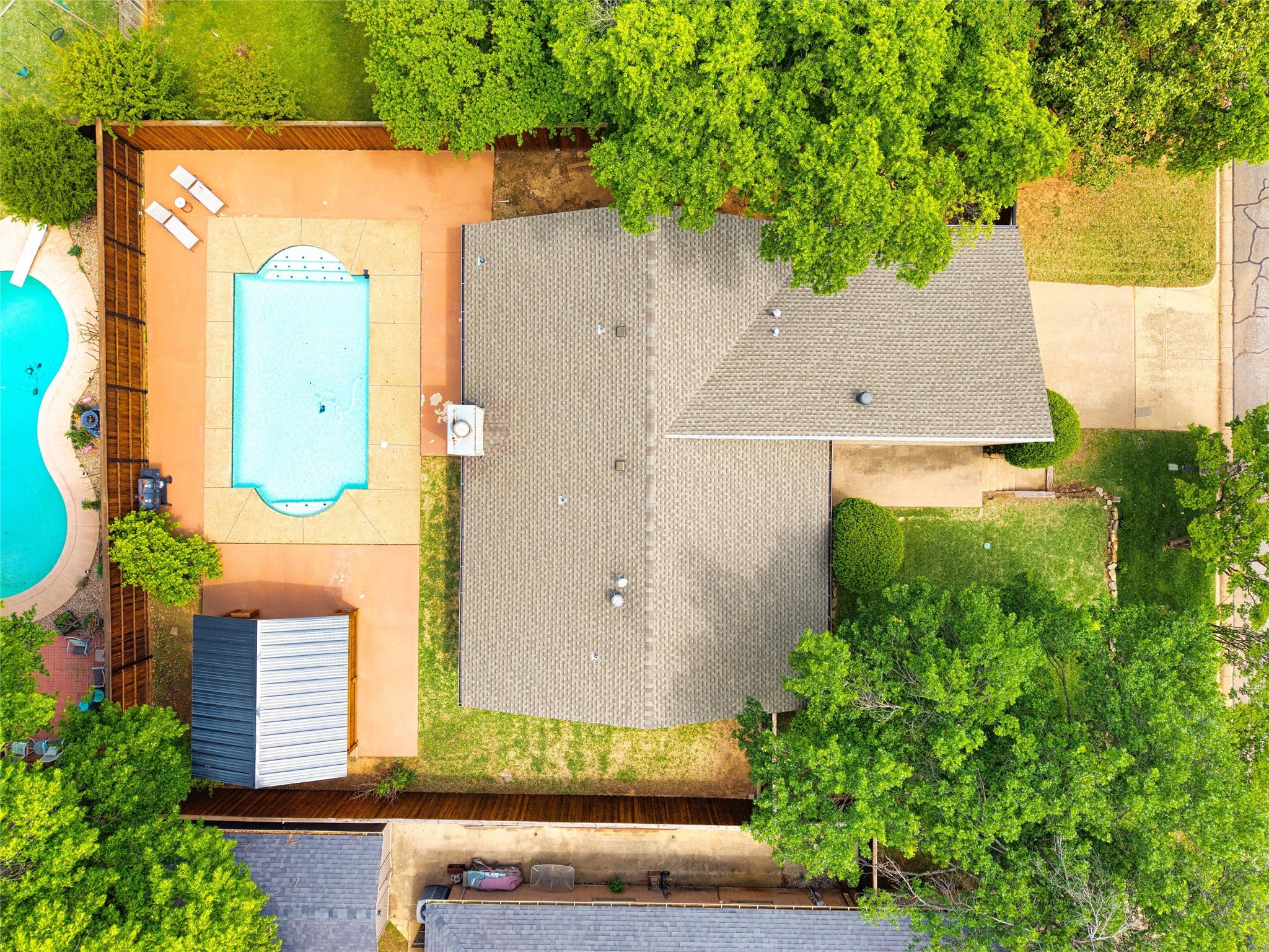 715 Hinsdale Drive Arlington TX 76006
