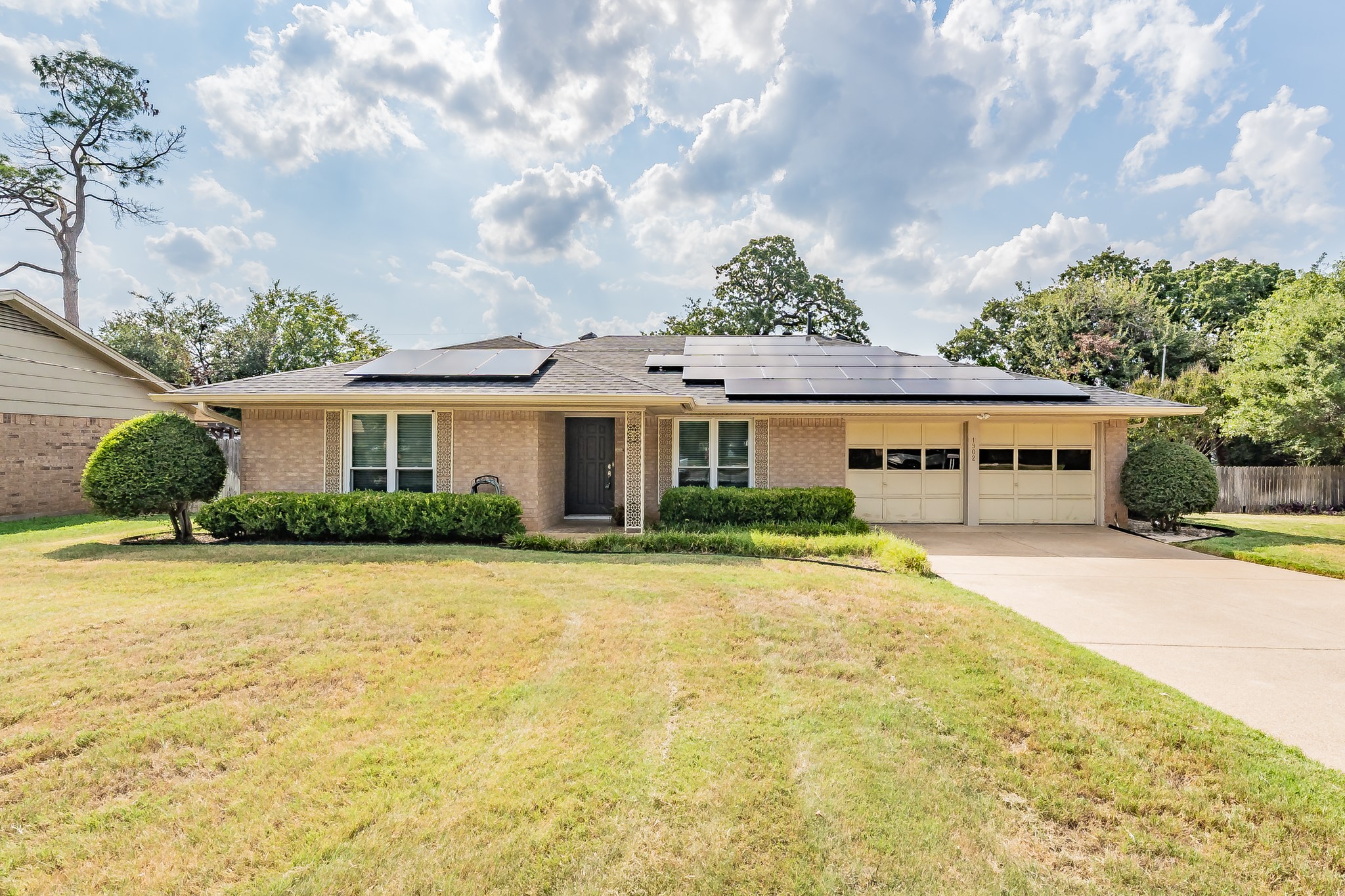 1902 Green Meadow Court Arlington TX 76013