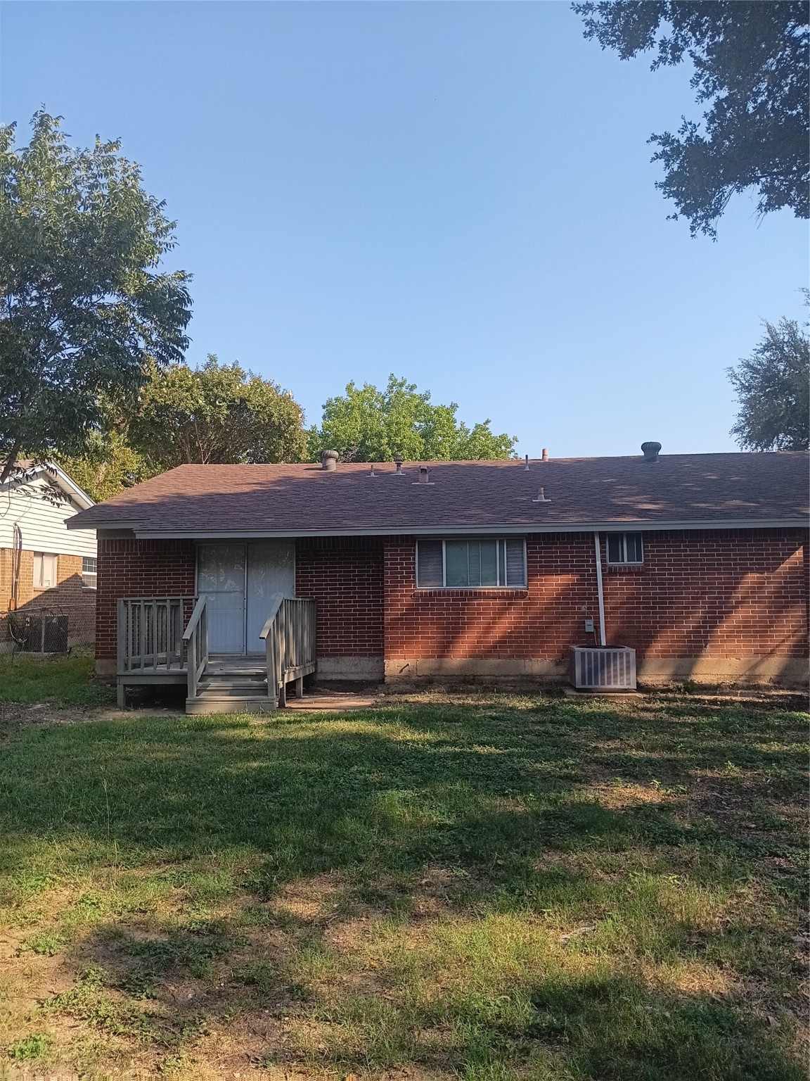 2906 Plaza Street Arlington TX 76010