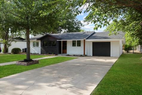 817 Elizabeth Boulevard Granbury TX 76048
