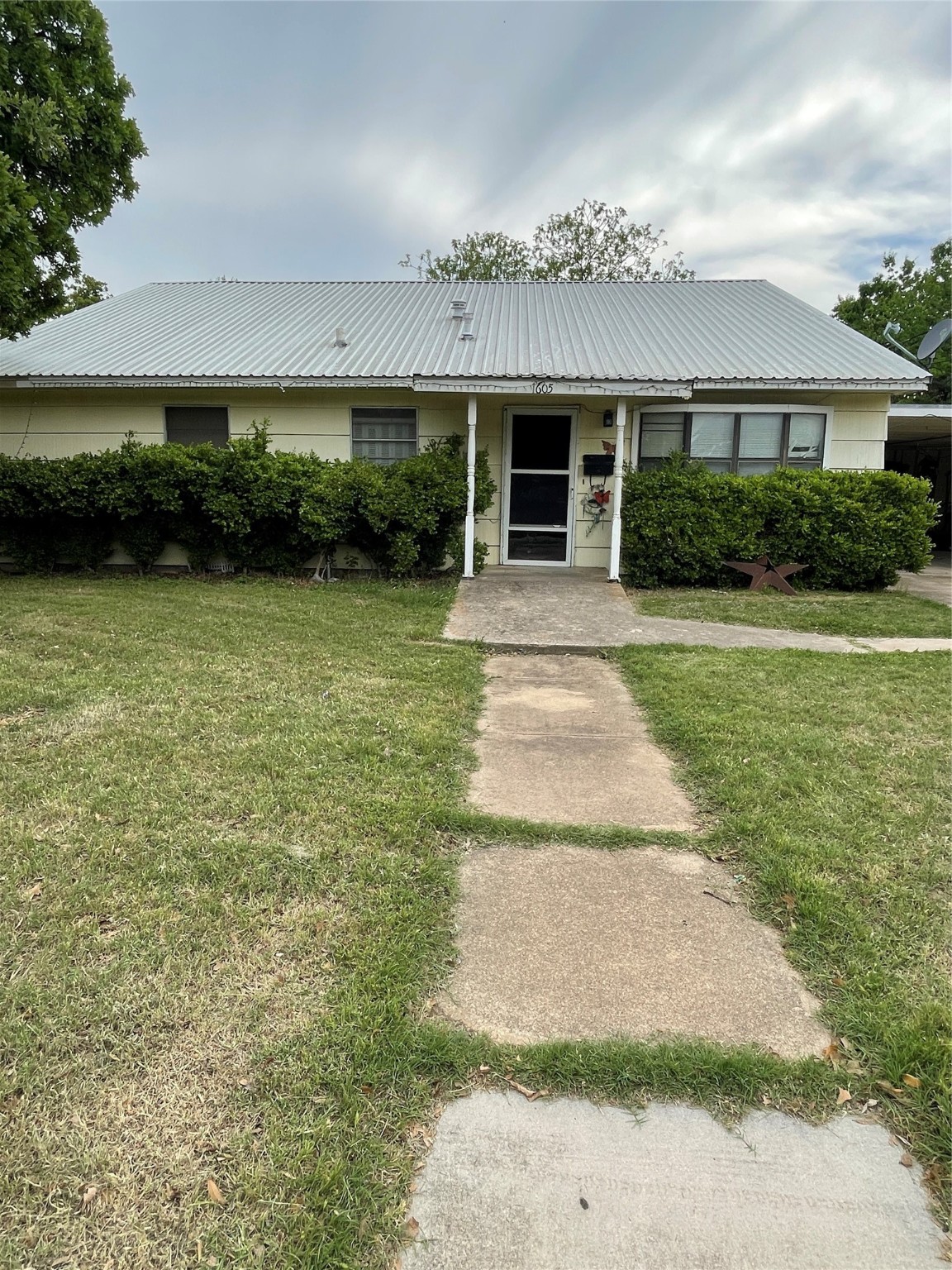 1605 9th Street Brownwood TX 76801