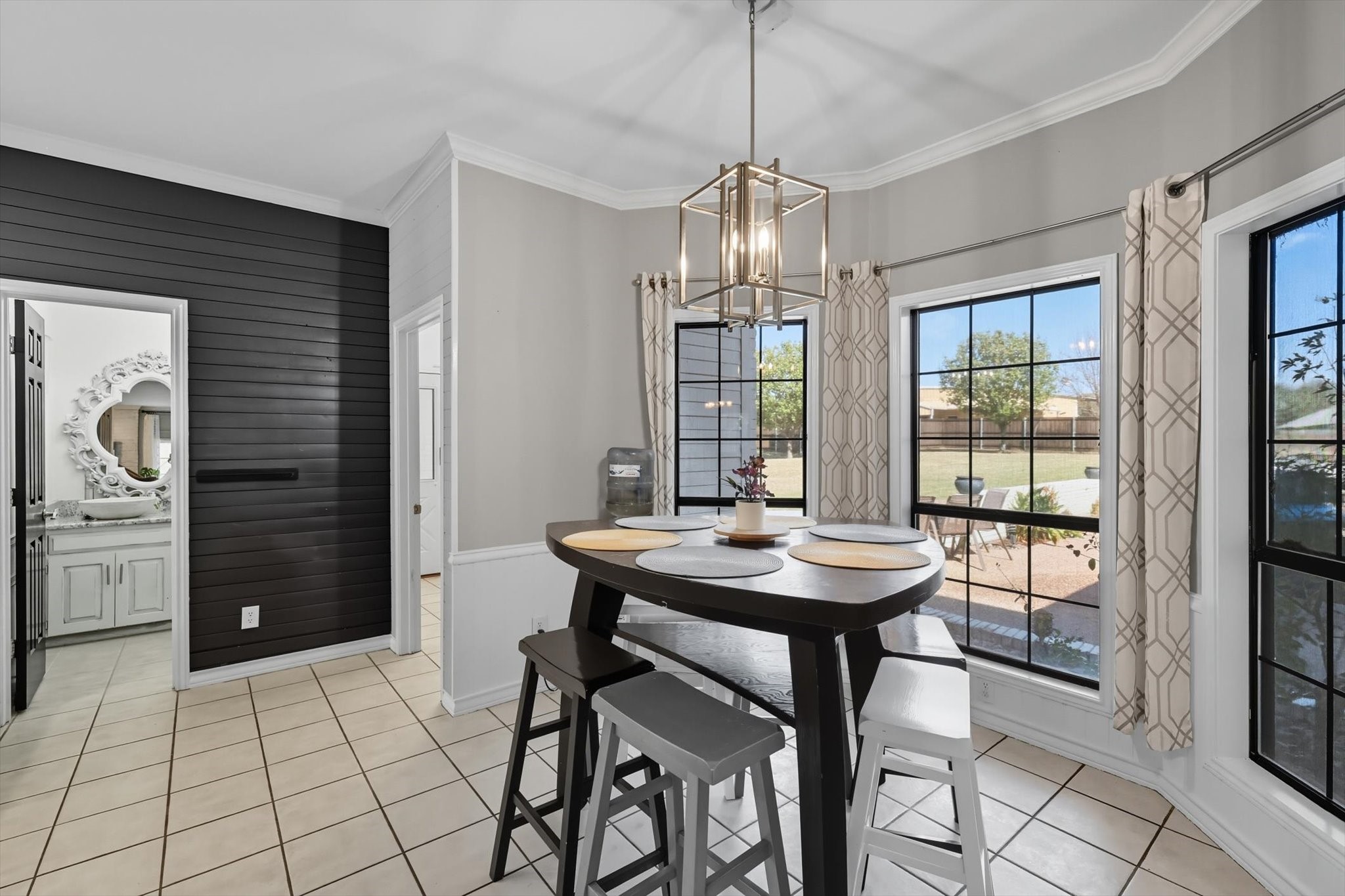 4011 E Bankhead Highway Hudson Oaks TX 76087