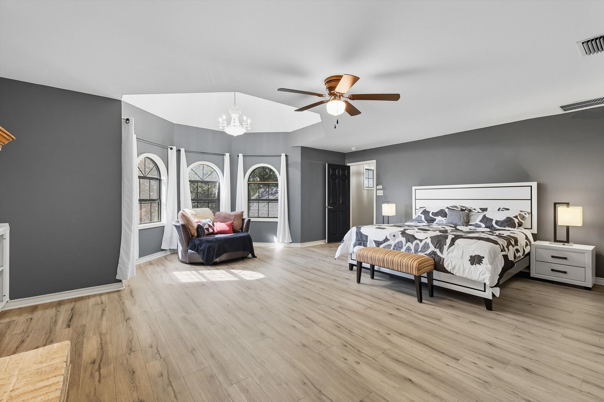 4011 E Bankhead Highway Hudson Oaks TX 76087