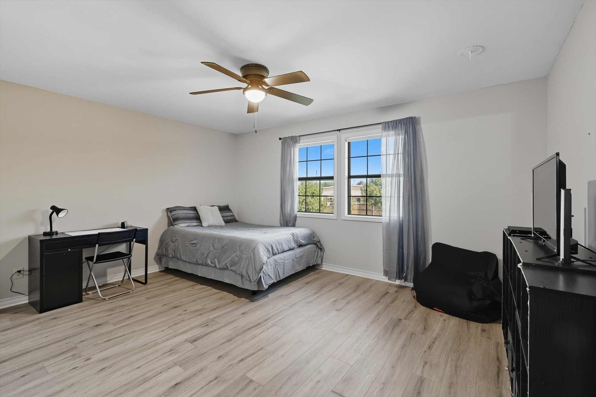 4011 E Bankhead Highway Hudson Oaks TX 76087