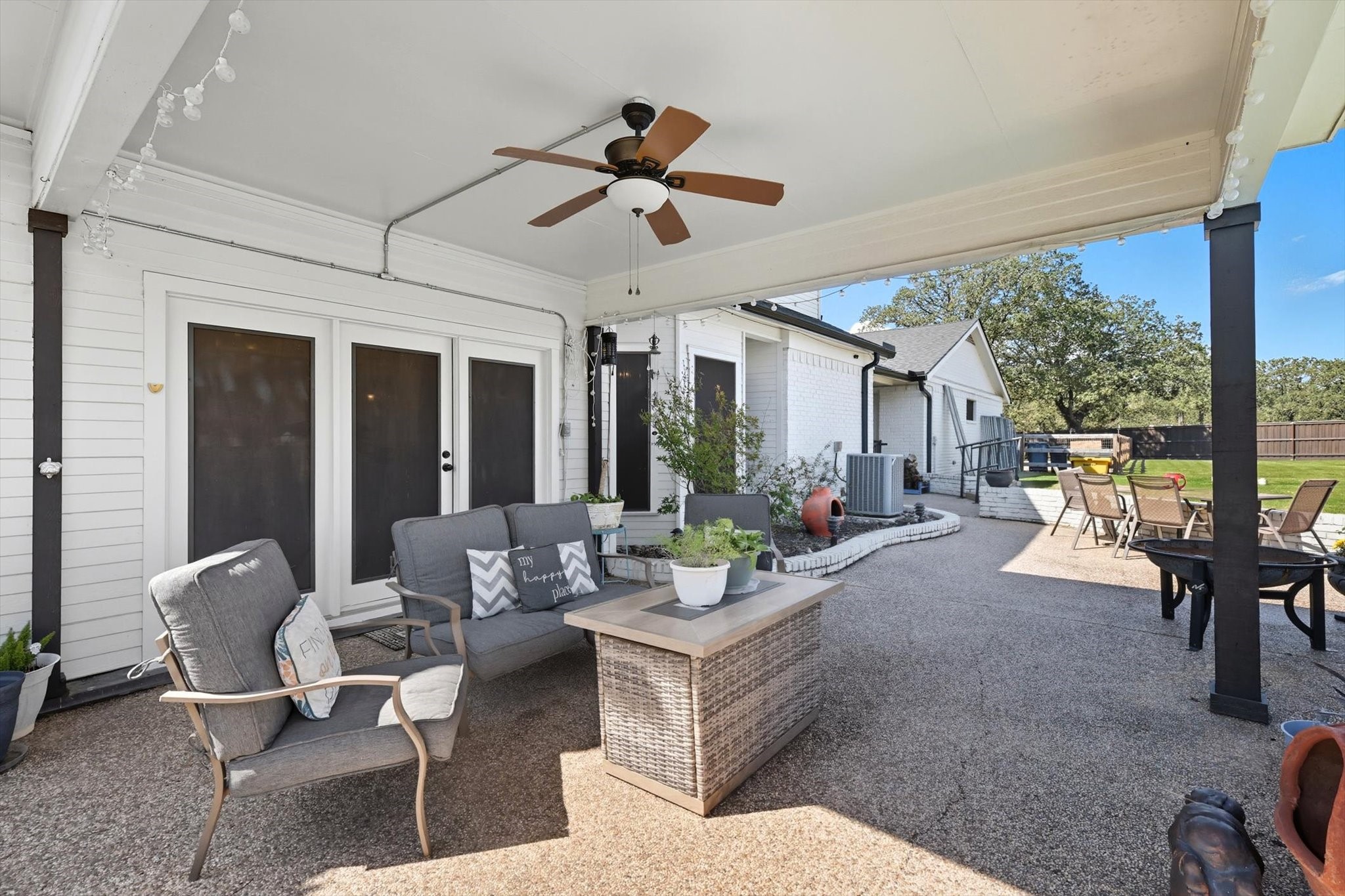 4011 E Bankhead Highway Hudson Oaks TX 76087