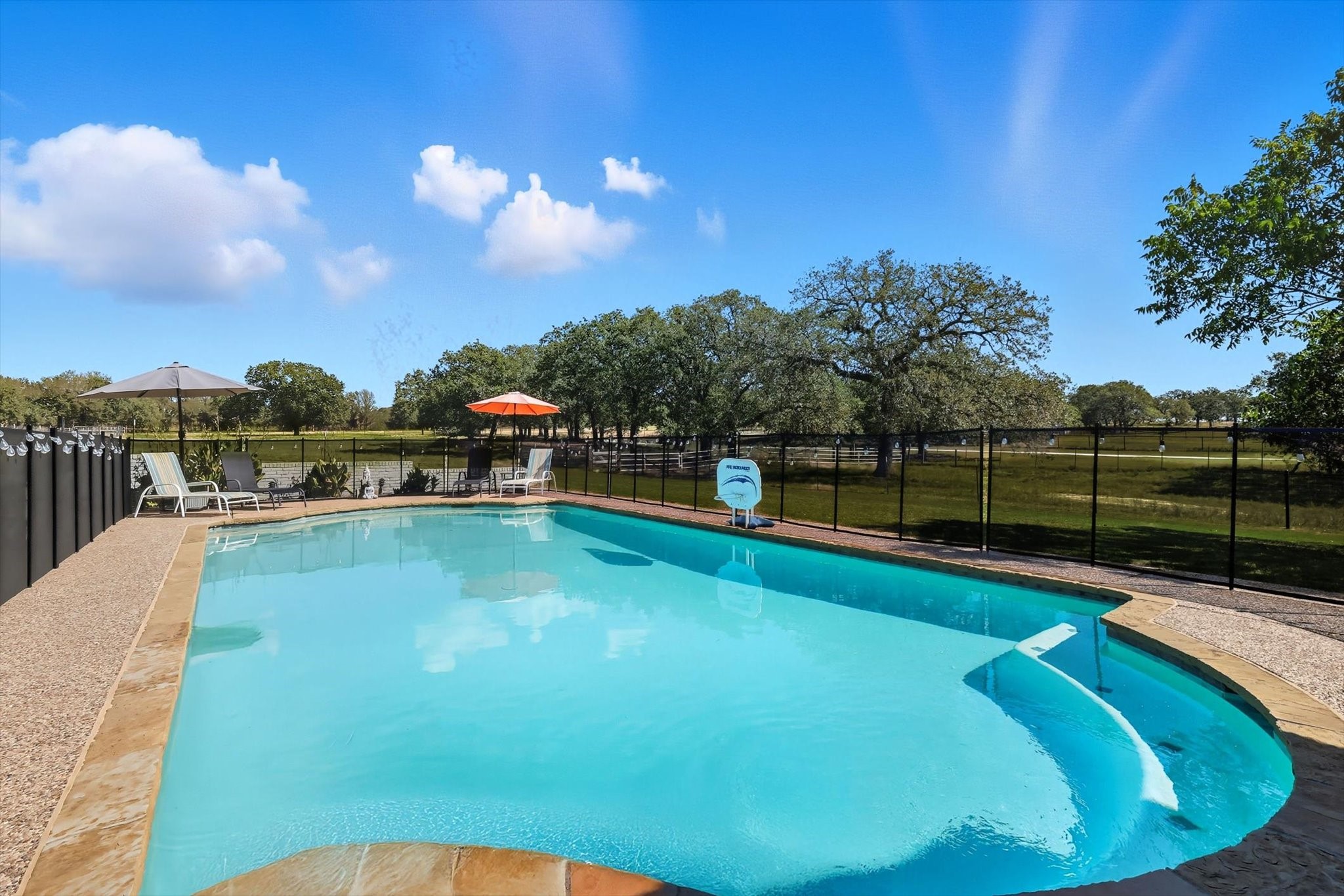 4011 E Bankhead Highway Hudson Oaks TX 76087