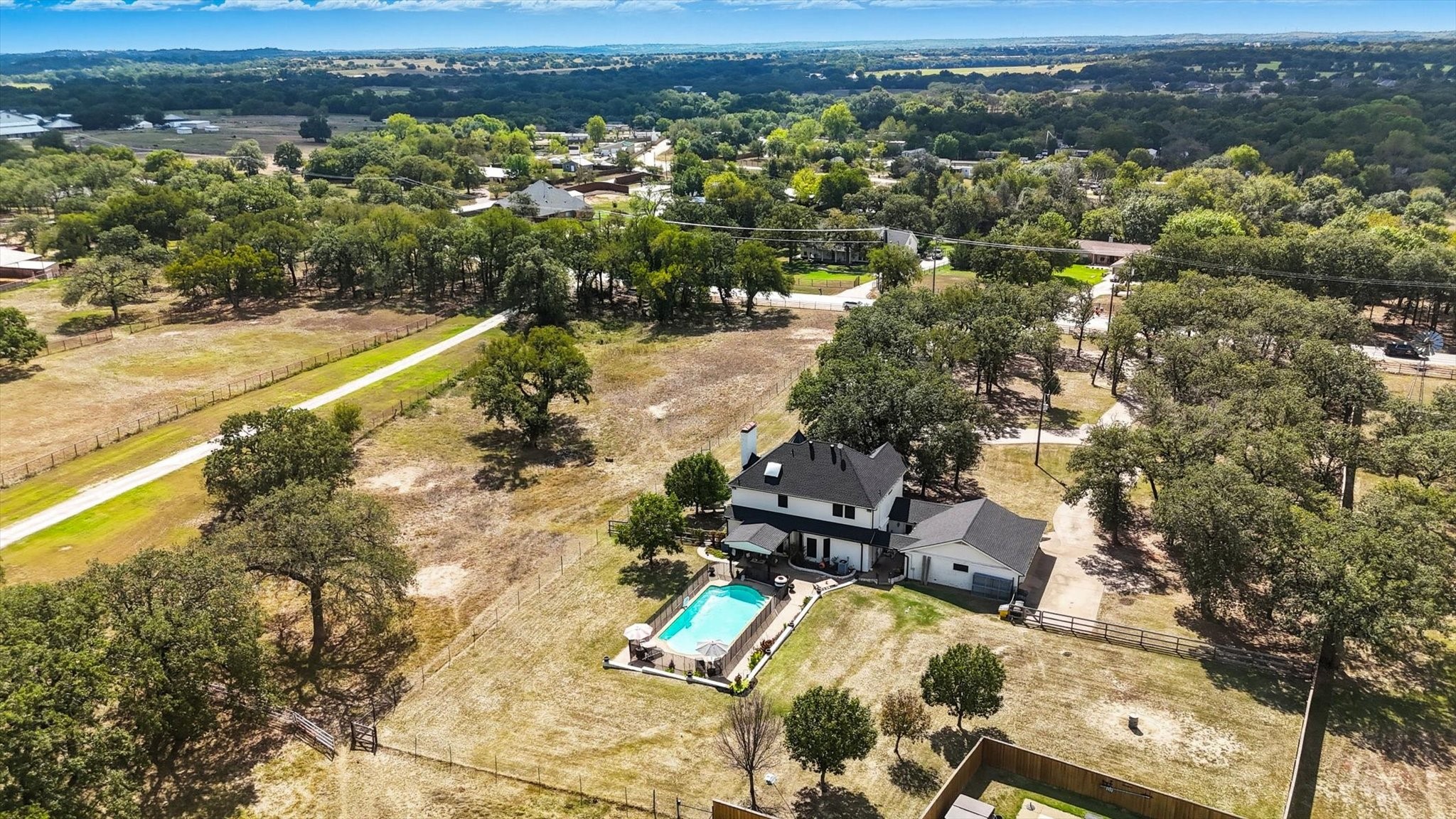 4011 E Bankhead Highway Hudson Oaks TX 76087