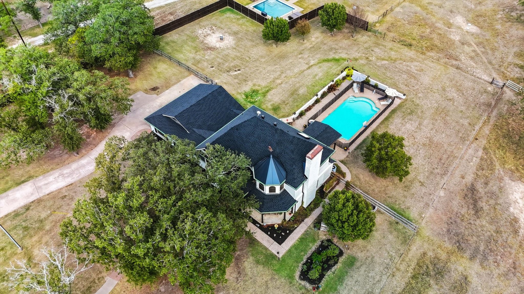 4011 E Bankhead Highway Hudson Oaks TX 76087