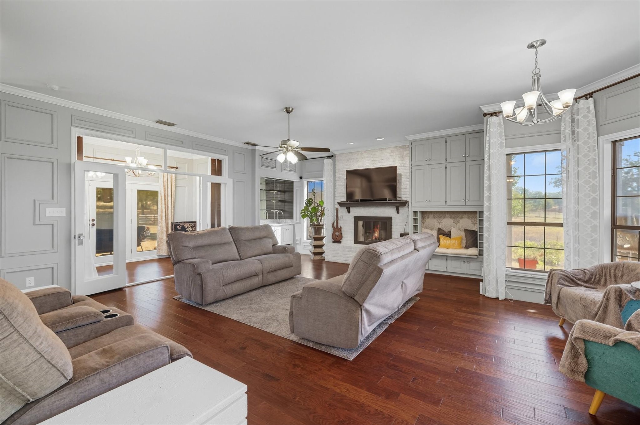 4011 E Bankhead Highway Hudson Oaks TX 76087