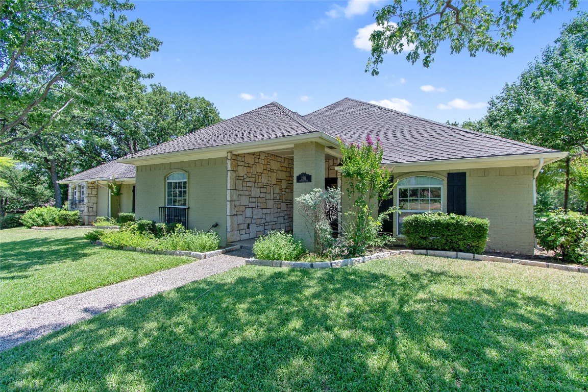 2711 Shadow Court Arlington TX 76006