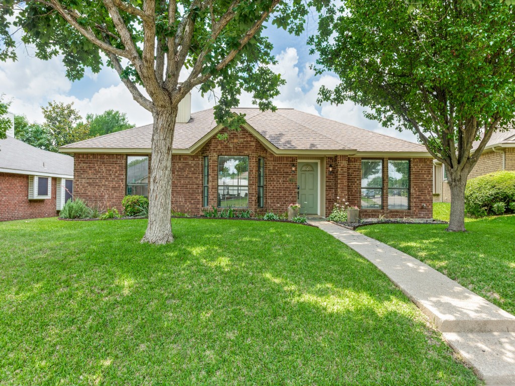 2109 Woodglen Drive Garland TX 75040