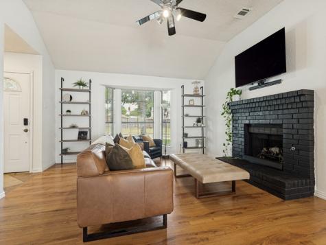 2109 Woodglen Drive Garland TX 75040