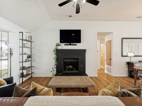 2109 Woodglen Drive Garland TX 75040