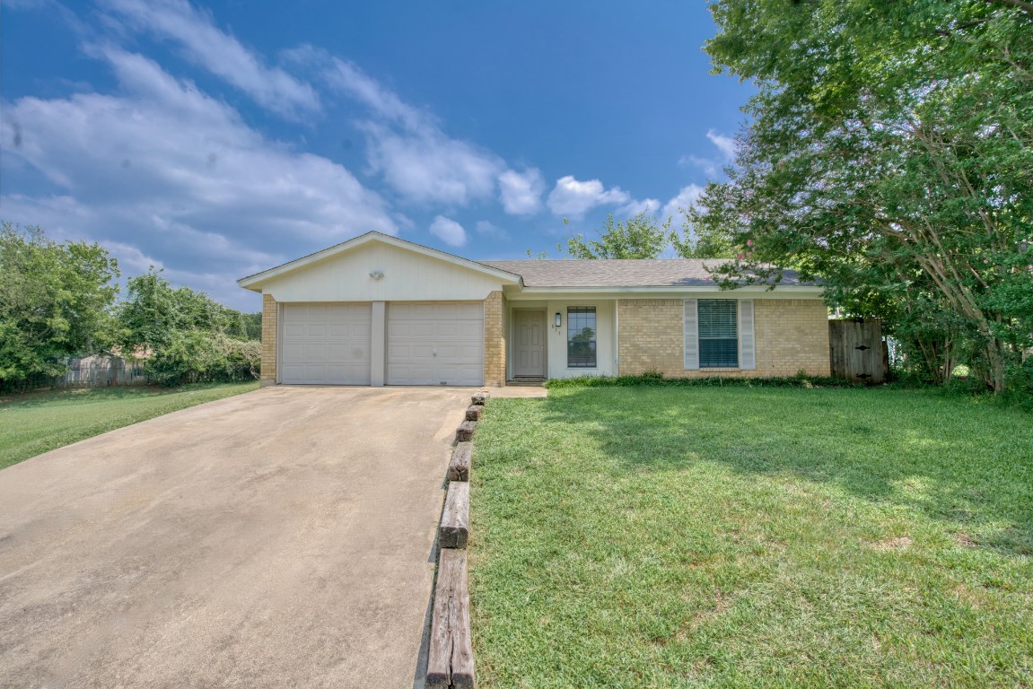 817 Lake Place Azle TX 76020