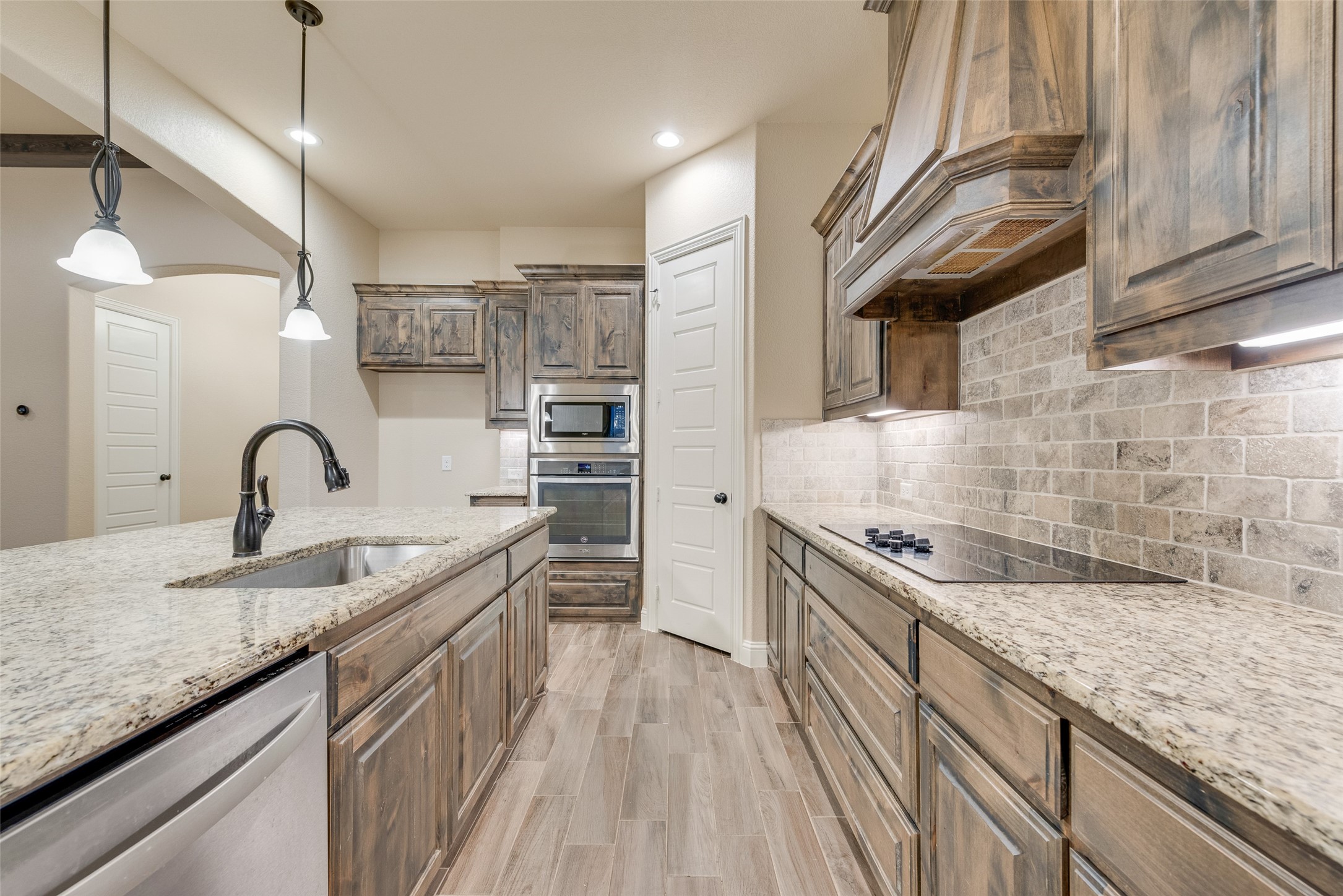 451 Holmes Avenue Waxahachie TX 75167